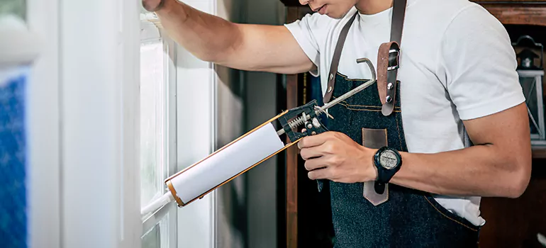 Window Caulking Contractor in Whitby, ON